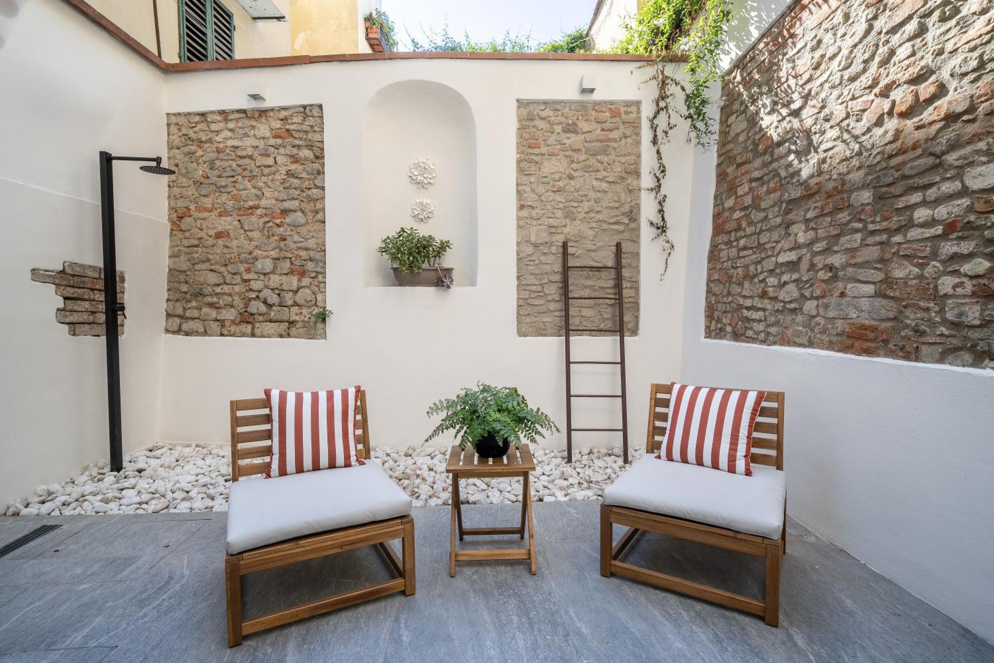 The Well Home - Historic Charm & Comfort *